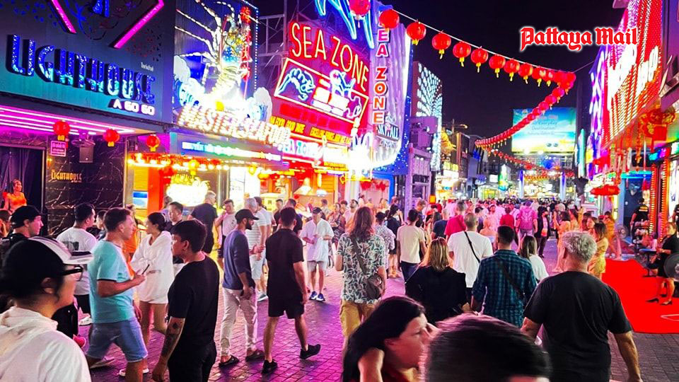 A Valentin-napi ünnepek gazdasági fellendülést idéztek elő a Pattaya Walking Streeten