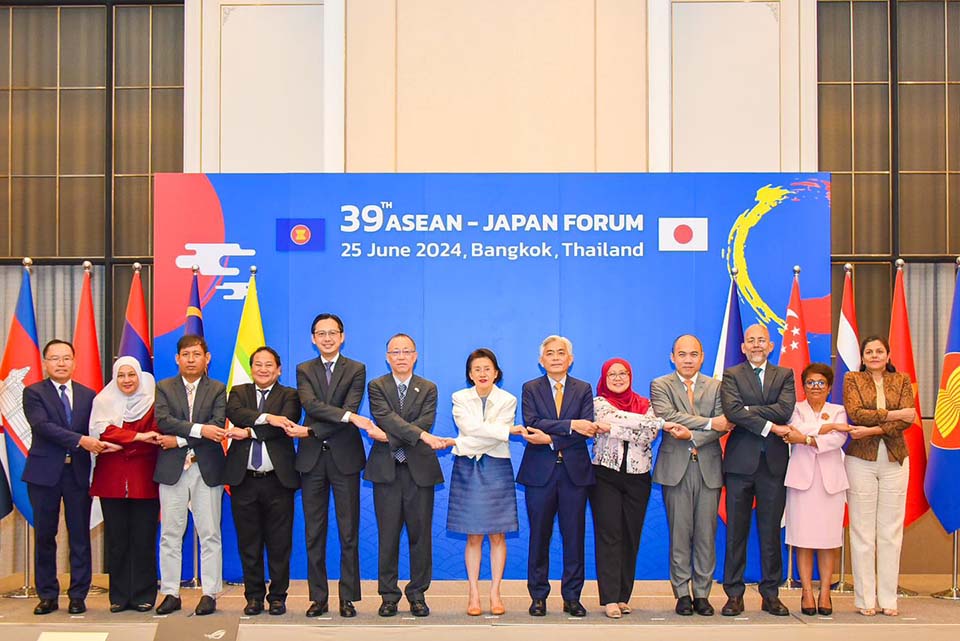 ‘39th ASEAN-Japan Forum’ in Bangkok, study visit to Ayutthaya