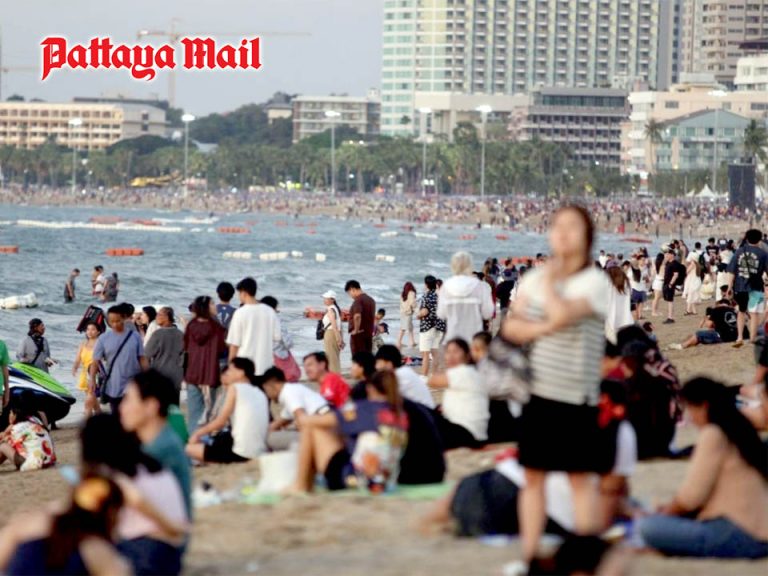 Tourists eager to experience ultimate Pattaya Countdown 2025