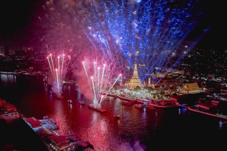 A Night to Remember Amazing Thailand Countdown 2025 at Wat Arun